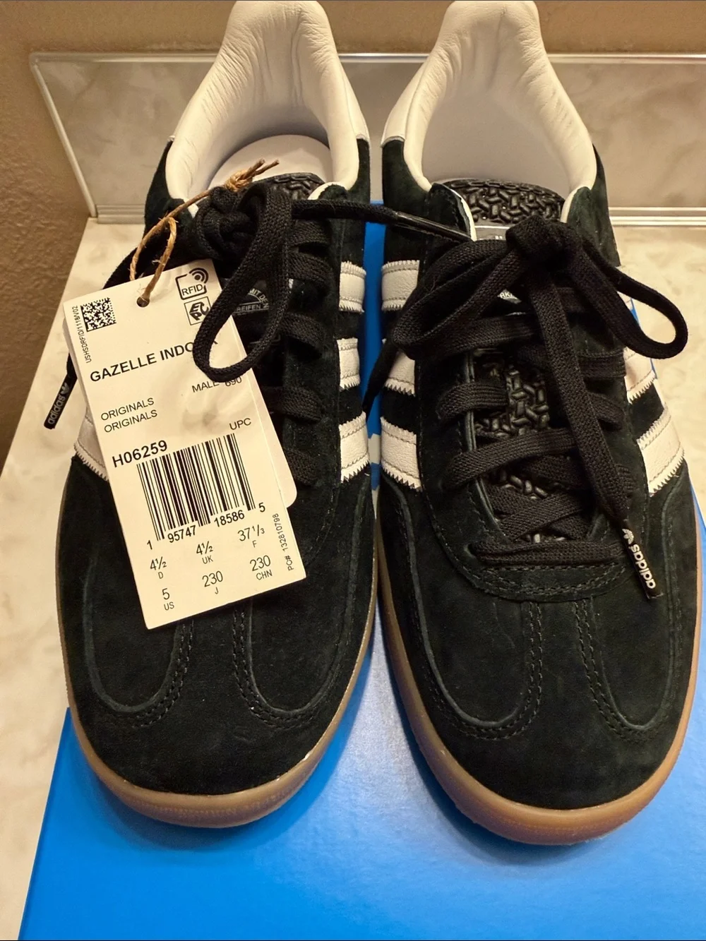 Adidas Gazelle indoor sneakers in black M5 W6